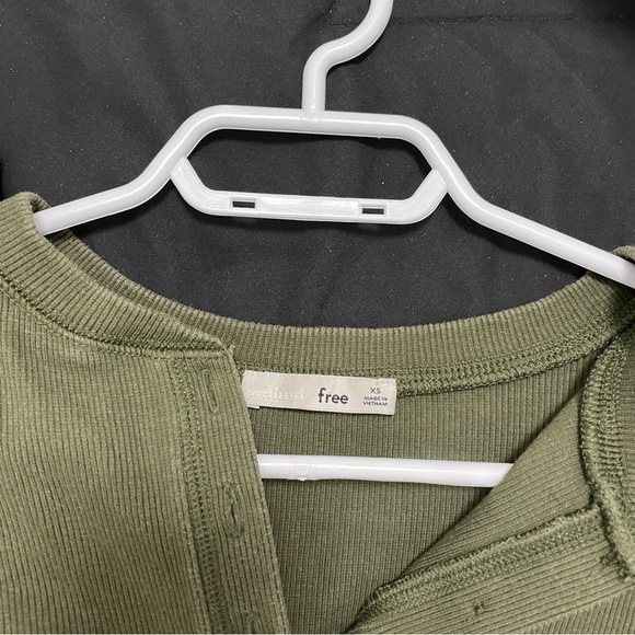 Aritzia Army Green Mavis Shirt - Size XS - Picture 2 of 4